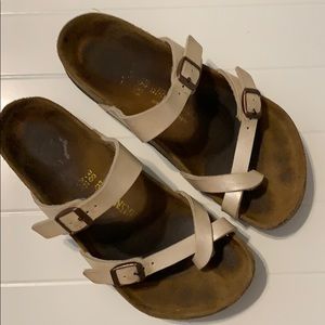Birkenstocks With Toe Strap